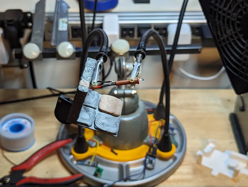 Viên Gạch Đế Pin và Đuốc - Image 4