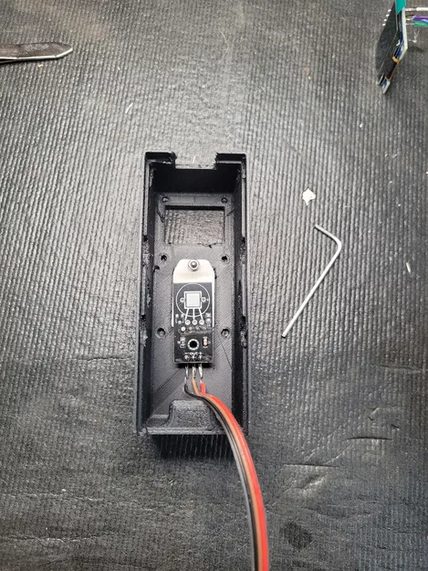 Vỏ cho thiết bị theo dõi cây NodeMCU - Image 6