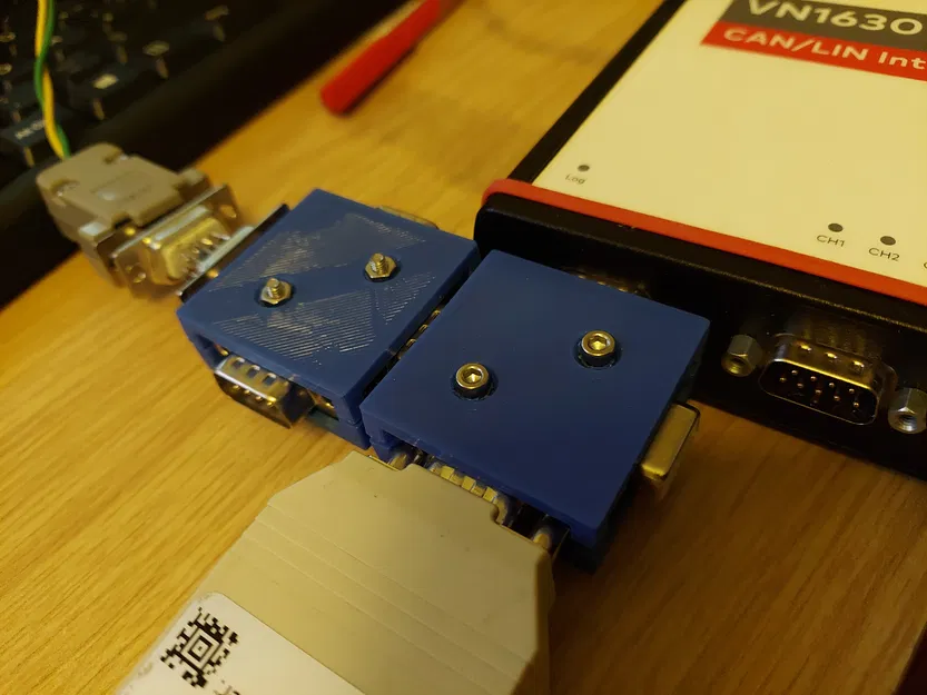 Hộp đấu nối 4 cổng Sub-D/DE9 cho Hub CAN bus - Image 1