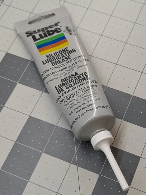 Đầu phun mỡ silicone SuperLube - giúp bôi trơn trục vít me dễ dàng hơn - Image 1