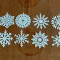 Pack N°2 - 8 bông tuyết treo - 8 snowflakes to hang - Thumbnail 1