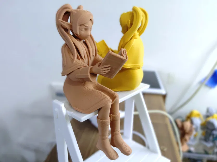 Mô Hình Frieren Đọc Sách - Image 1