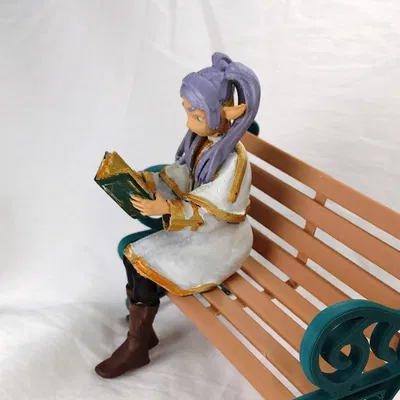 Mô Hình Frieren Đọc Sách