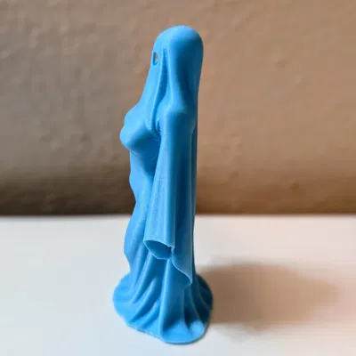 Vẻ Đẹp Ma Quái – Tượng Cô Gái Ma