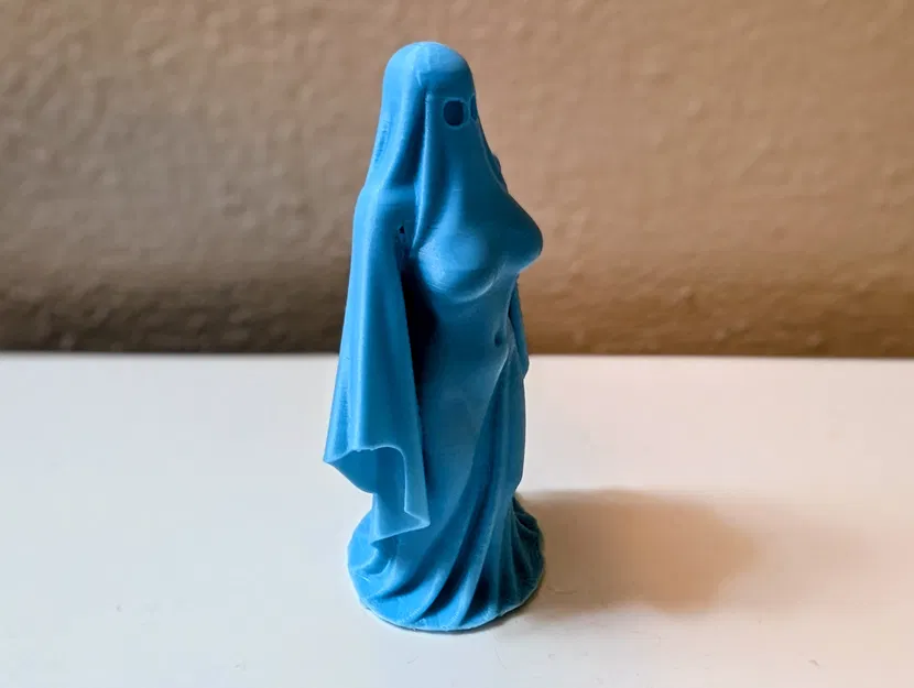 Vẻ Đẹp Ma Quái – Tượng Cô Gái Ma - Image 4