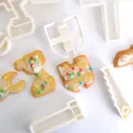 Bộ Khuôn Cắt Bánh Chủ Đề Dụng Cụ - Thumbnail 1
