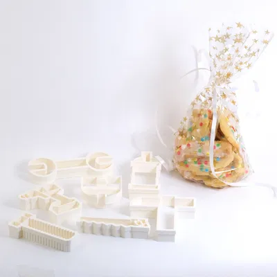 Bộ Khuôn Cắt Bánh Chủ Đề Dụng Cụ