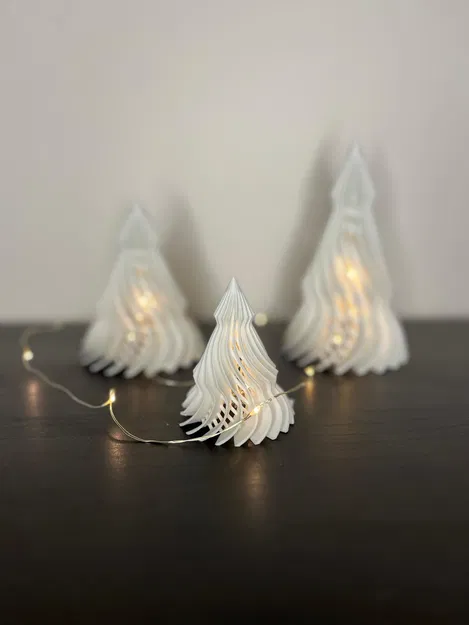 Trang trí cây thông Noel hình học đơn giản - Image 4