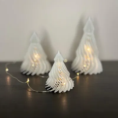 Trang trí cây thông Noel hình học đơn giản