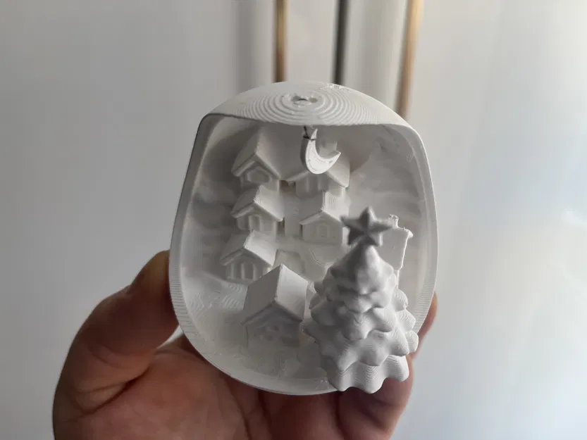 Chén Giáng Sinh: Làng Mùa Đông Có Cây Thông và Mặt Trăng Treo - Image 3