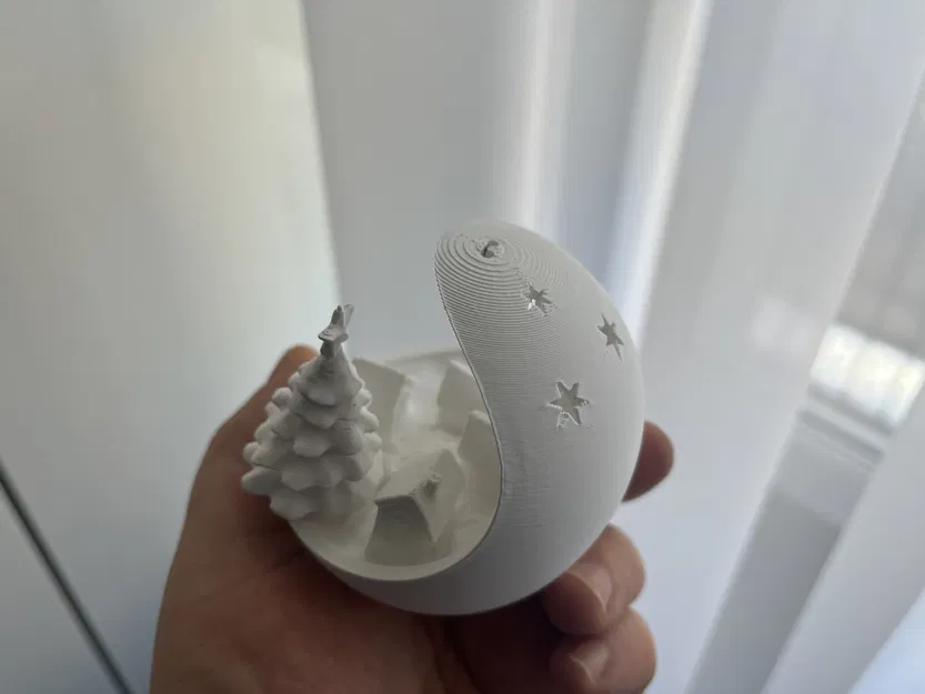 Chén Giáng Sinh: Làng Mùa Đông Có Cây Thông và Mặt Trăng Treo - Image 4