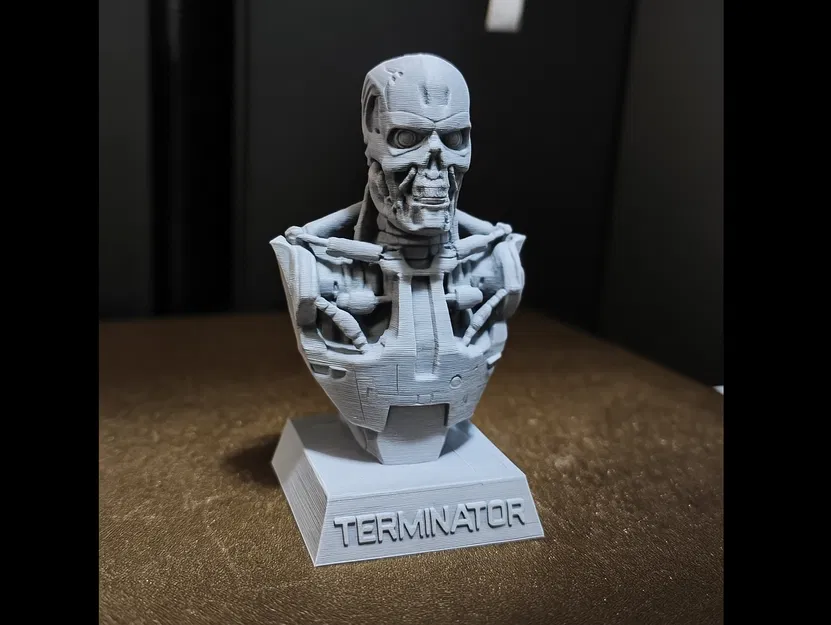 Tượng Terminator - Image 1