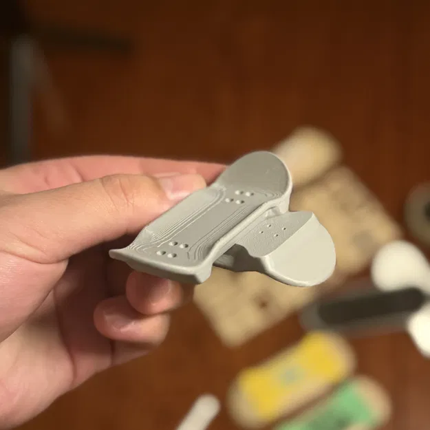 SpinDeck Fidget - Đồ Chơi Nam Châm Lật Ván - Image 12