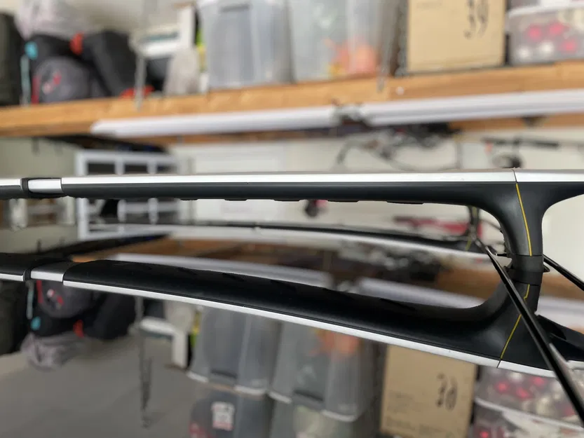 Rivian Crossbars - Chống Rít - Image 2