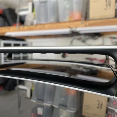 Rivian Crossbars - Chống Rít