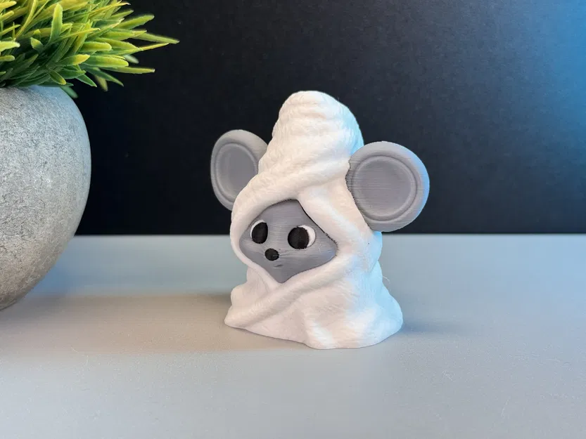 Chuột Con Dễ Thương Cuộn Tròn - Image 3