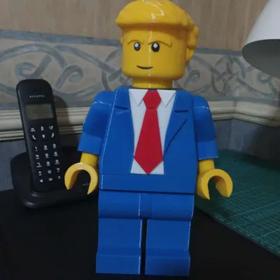Mô Hình Mini Khổng Lồ Ông Trump