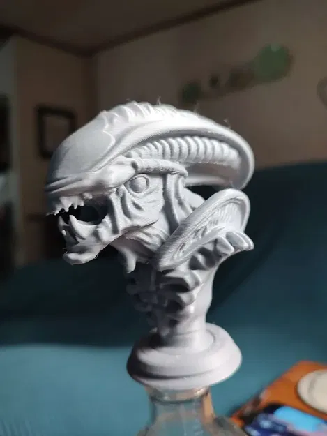 Bust Alien - Mô Hình Đầu Người Ngoài Hành Tinh Trang Trí - Image 3