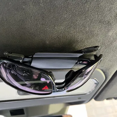 Kẹp Kính Trên Xe V3 OpenSourceEV cho Rivian R1T & R1S