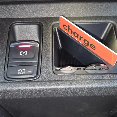 Renault 5 và 4 e-tech - bộ chèn hộc nhỏ