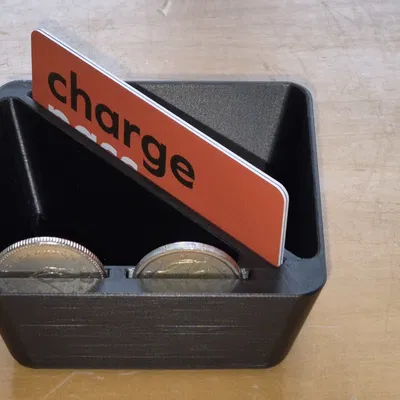 Renault 5 và 4 e-tech - bộ chèn hộc nhỏ