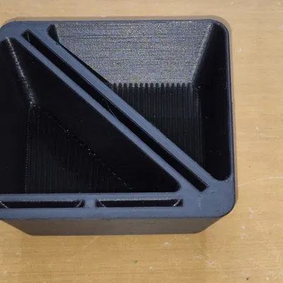 Renault 5 và 4 e-tech - bộ chèn hộc nhỏ