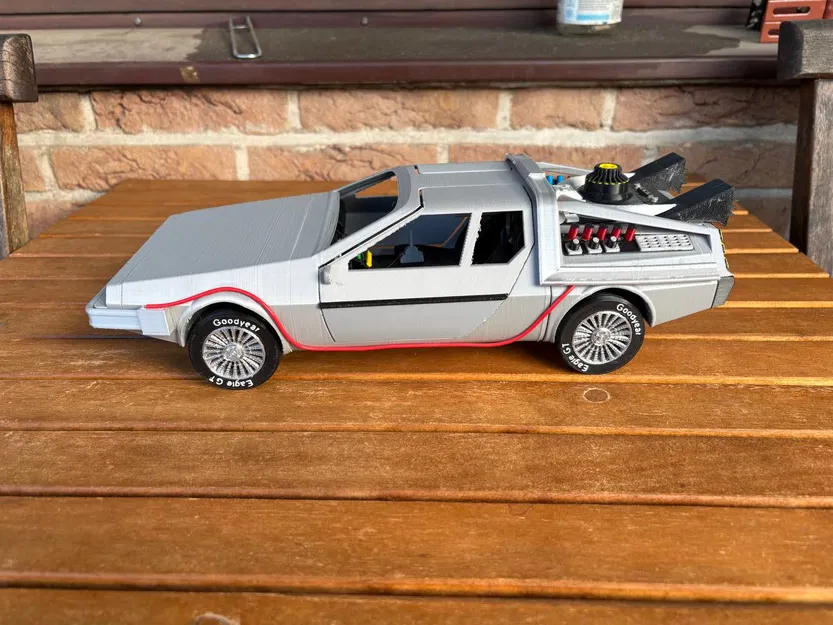 Mô Hình Máy Thời Gian DeLorean DMC-12 In 3D - Image 1