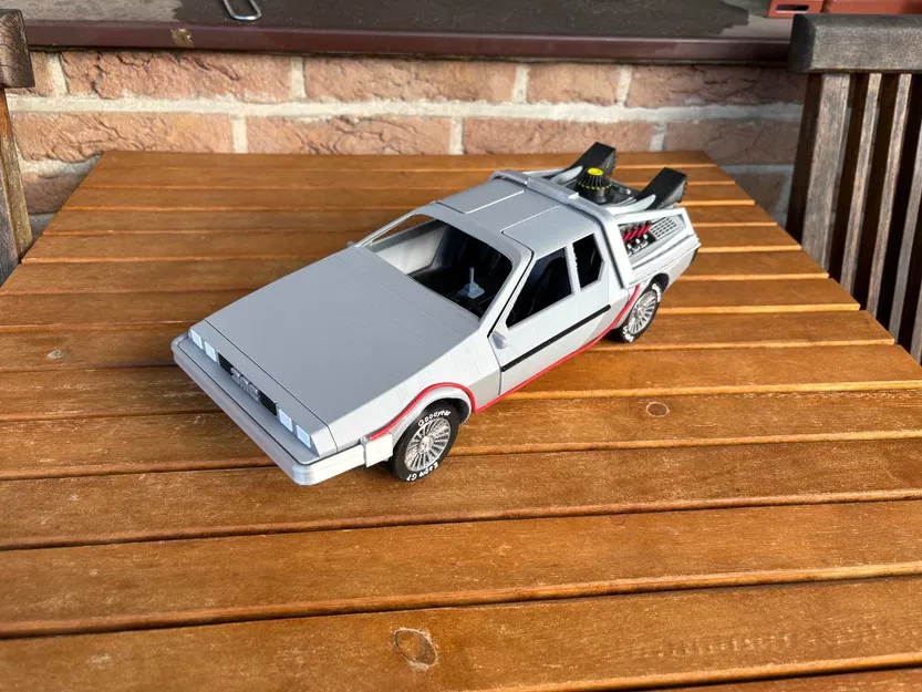 Mô Hình Máy Thời Gian DeLorean DMC-12 In 3D - Image 2