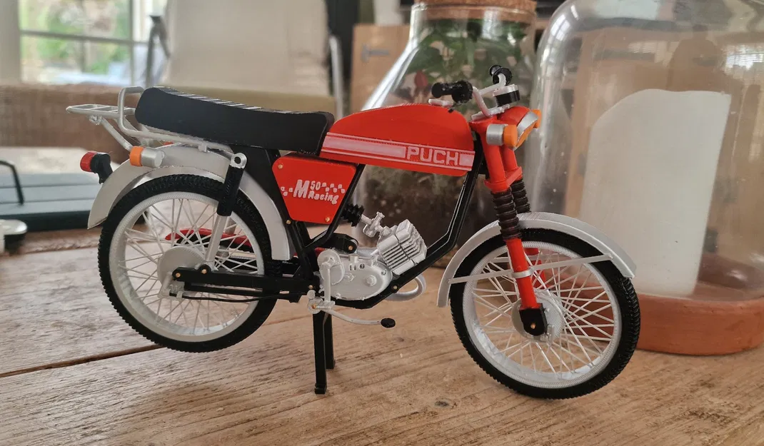 Mô hình xe Puch M50 Racing tỉ lệ 1:8 của Ed van der Heijden - Image 11