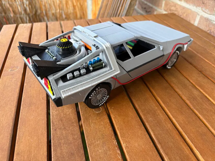 Mô Hình Máy Thời Gian DeLorean DMC-12 In 3D - Image 12