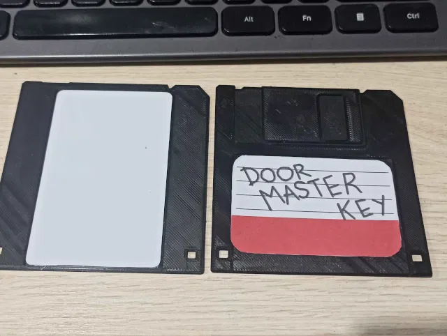 Chìa Khóa Vạn Năng Cửa Hoạt Động từ "Murder Drones" - Image 2