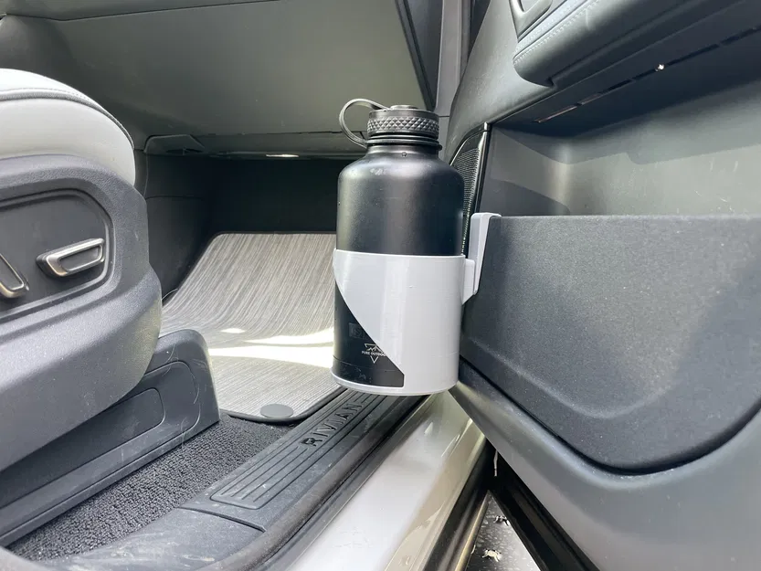 Giá Đỡ Cốc Rivian - Image 4