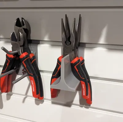 Giá Đỡ Kìm Cho Slatwall 3"