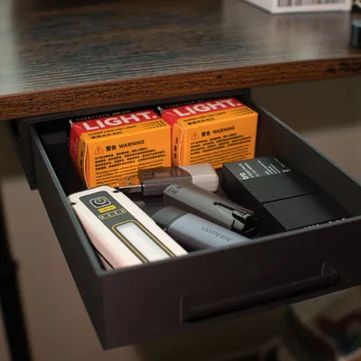 Ngăn Kéo Dưới Bàn (remix)