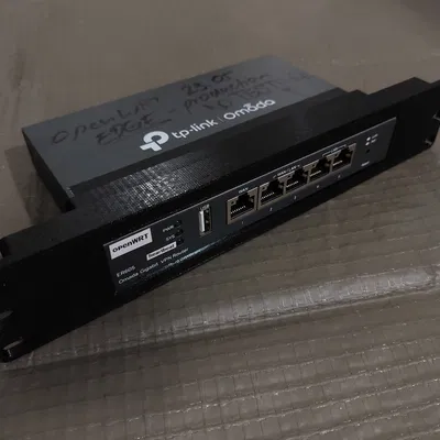 Giá đỡ rack 10" chắc chắn V.2 cho TL-ER605 (-V*) và TL-SG108 (-E)