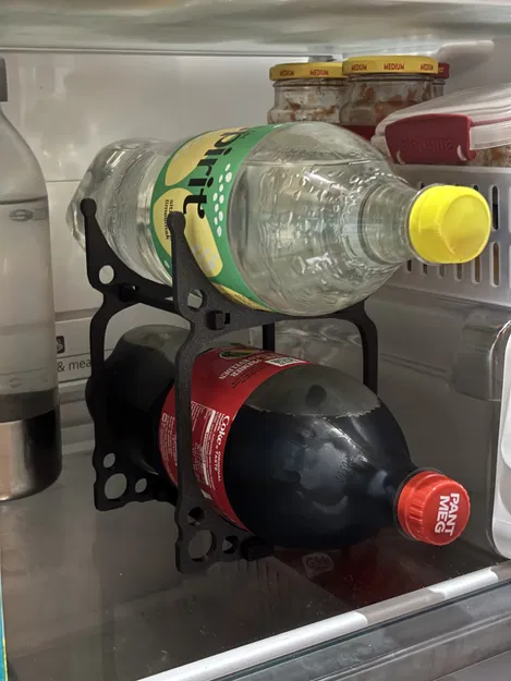 Giá đỡ chai nước ngọt - Đựng được hai chai 1,5L - Image 1