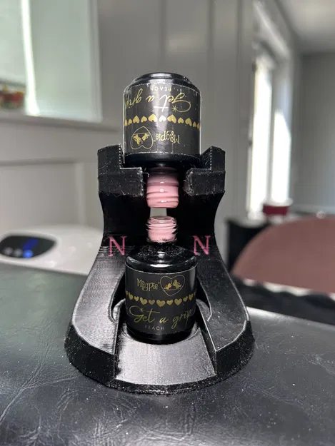 Chỗ Giữ Sơn Móng Tay Khi Sang Chiết - Image 1