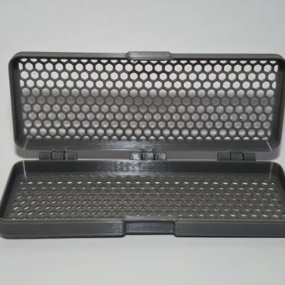 Hộp Bút Chì Chế (Bản Lề Thứ Ba)