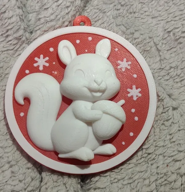 Tượng Sóc Tò Mò Rừng Xanh - Image 2