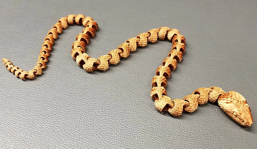 Rắn Khớp Nối Có Vảy - Articulated Snake with Scales - Image 1