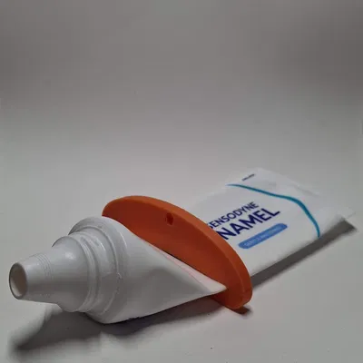 Dụng Cụ Nặn Kem Đánh Răng Đơn Giản