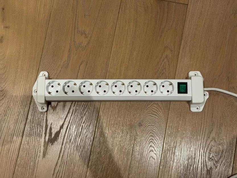 Đế gắn ổ cắm điện đa khe Brennenstuhl - Image 1