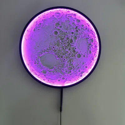 Đèn treo tường Mặt Trăng có chiếu sáng