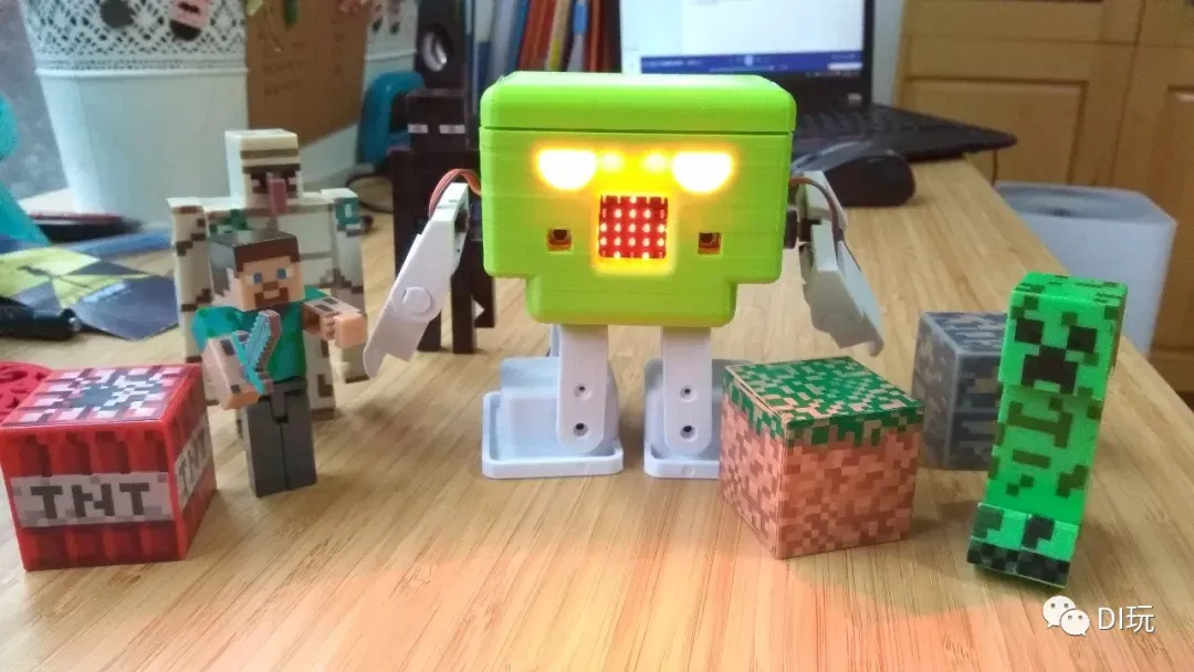 Robot hai chân Micro:bit - Image 1
