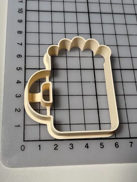 Dụng cụ cắt bánh gừng hình bia / Vykrajovátko pivo - Image 3