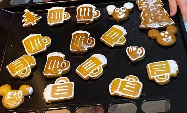 Dụng cụ cắt bánh gừng hình bia / Vykrajovátko pivo - Image 4