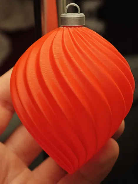 Everydays 016 – Móc Trang Trí Giáng Sinh Hình Xoắn Ốc - Image 1