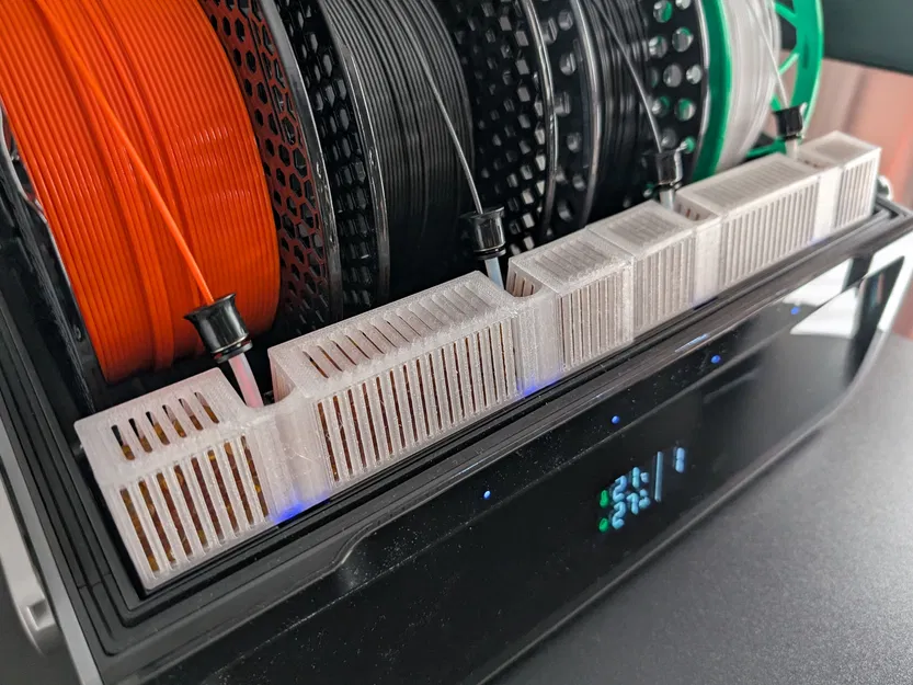 Hộp Đựng Chất Hút Ẩm CFS Mặt Trước - Image 1