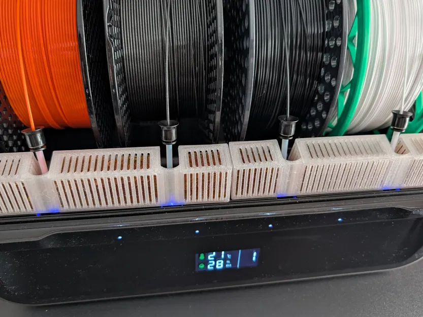 Hộp Đựng Chất Hút Ẩm CFS Mặt Trước - Image 3