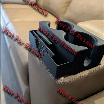 Kệ Cốc Brinkley Có Khe Cắm Remote